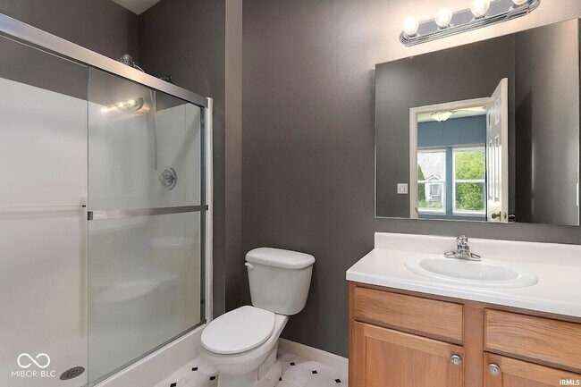 Building Photo - 4570 Matthew St