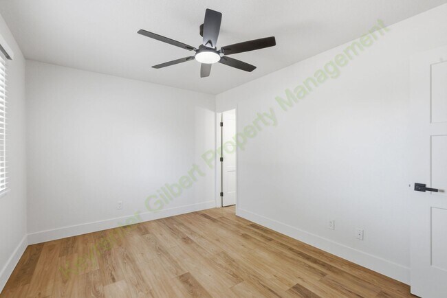 Building Photo - Updated South Scottsdale Gem Near Old Town – No HOA!