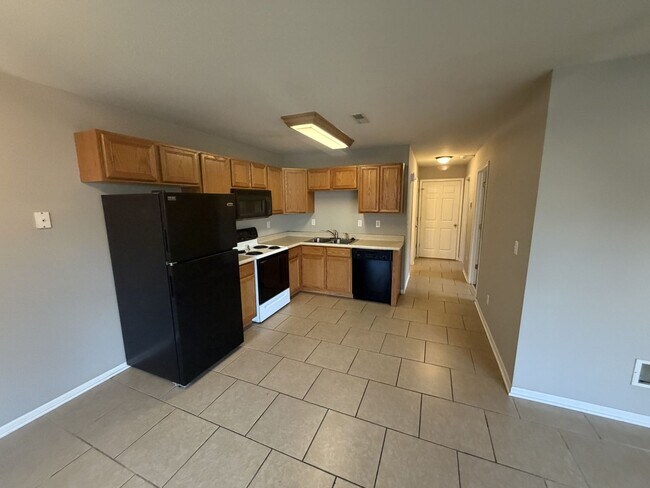 Building Photo - 2BR/1BA Duplex Home in Hallsville, MO