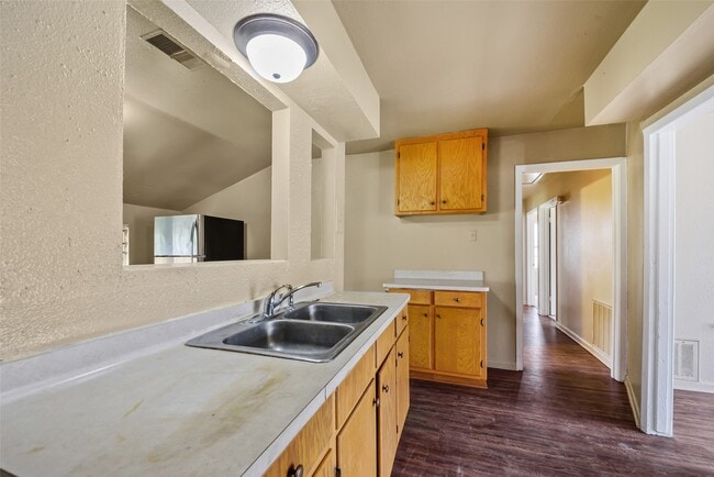 Building Photo - 5503 S Acres Dr