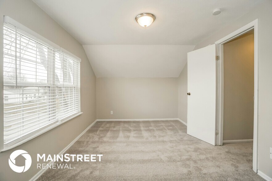 Building Photo - 174 Lincolnshire Rd