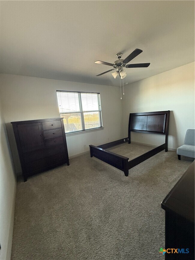 Building Photo - 120 New Hampton Wy