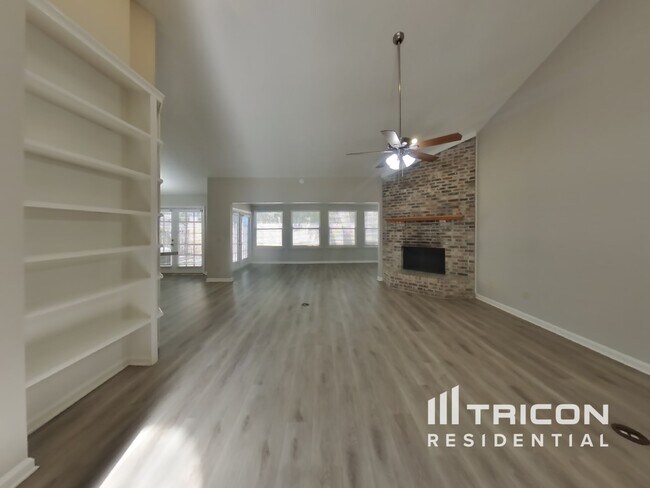 Building Photo - 8826 Nature View Ln W