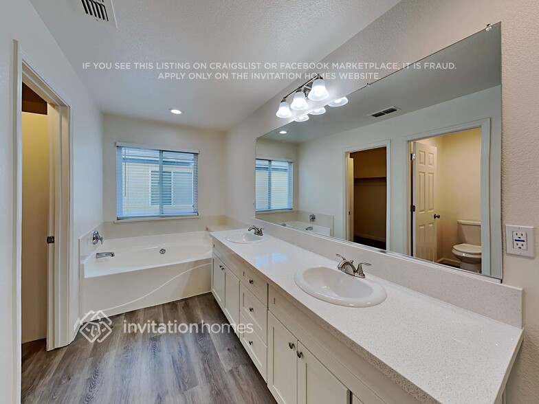 Building Photo - 9420 Red Spruce Way