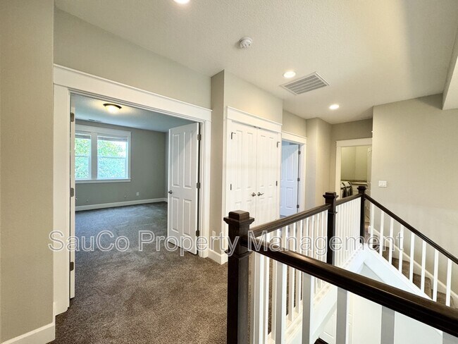 Building Photo - 13257 SW Maplecrest Ct