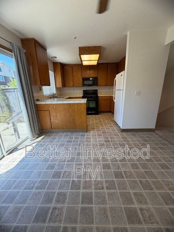 Building Photo - 7720 Bodega Ave
