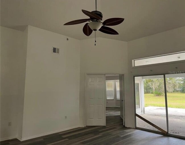 Building Photo - 3335 La Salle Ave