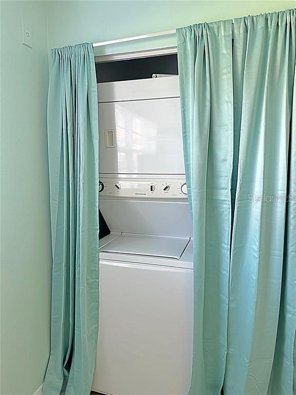 Building Photo - 4500 E Bay Dr