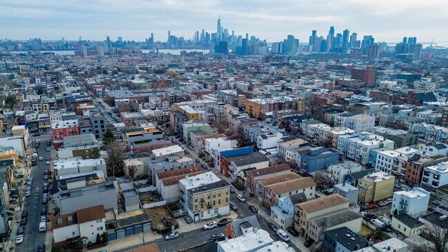 Building Photo - 154 South St