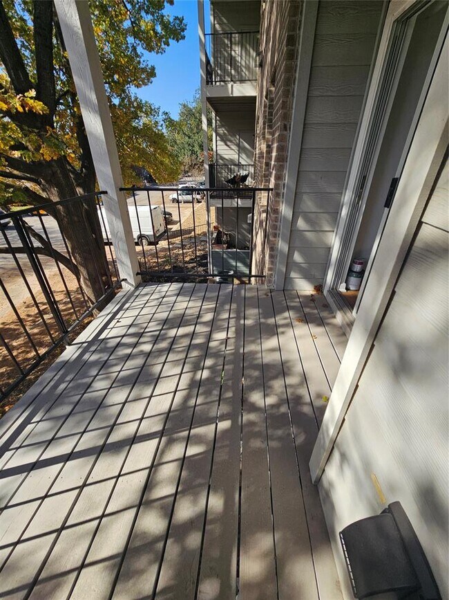 Building Photo - 12166 Metric Blvd