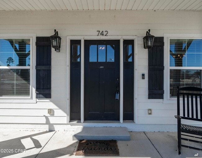 Building Photo - 742 Vista del Sol Ln