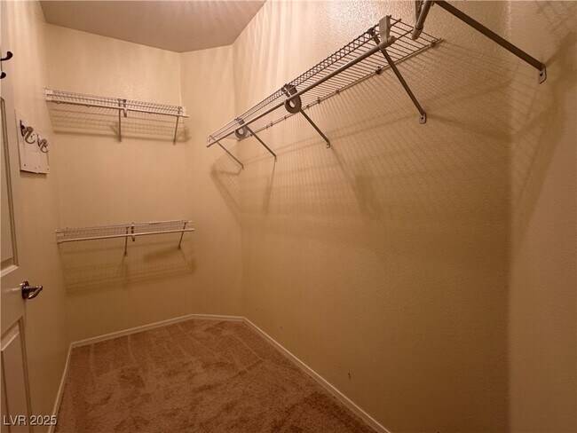 Building Photo - 3025 Seaford Peak Dr