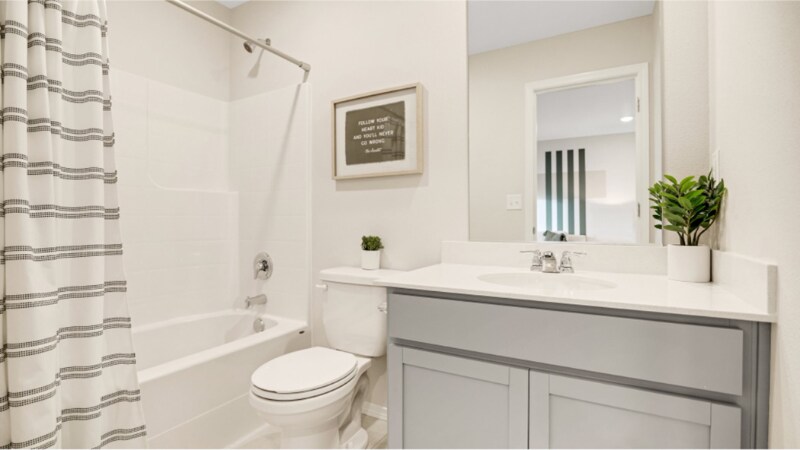 Building Photo - 4314 SE Woodford Ct