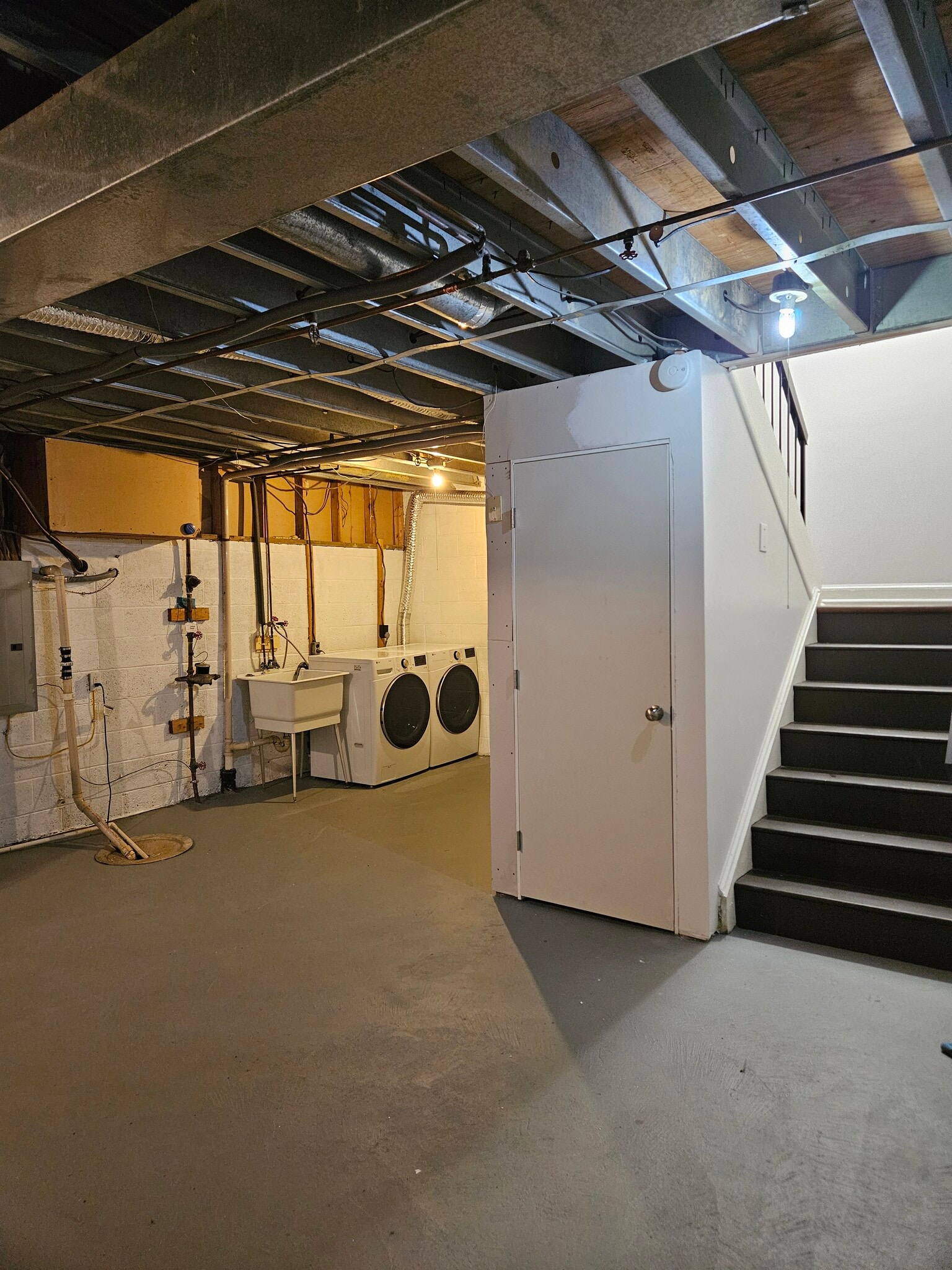 Building Photo - 6322 Bentham Ct