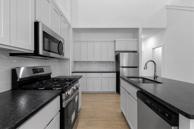 Building Photo - 717 Sun Meadows Loop