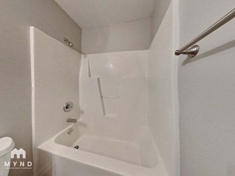 Building Photo - 403 Whitehall Ct