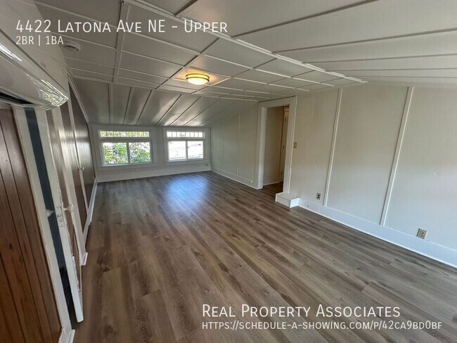 Building Photo - 4422 Latona Ave NE