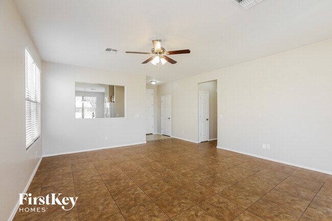 Building Photo - 2155 W Desert Seasons Dr