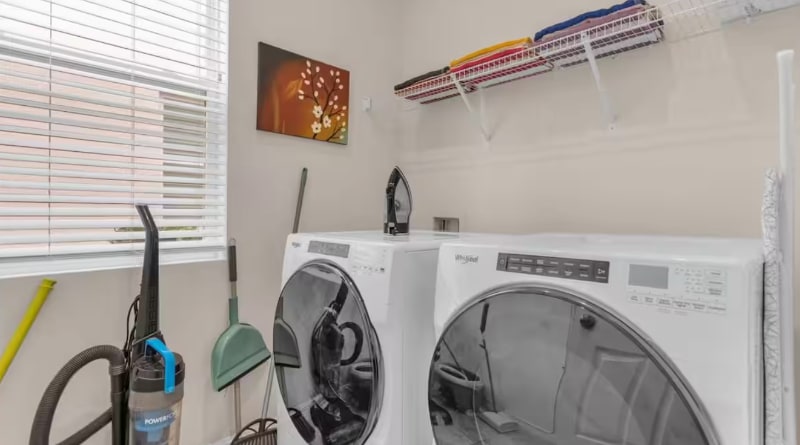 Building Photo - 8947 Amelia Downs Trail