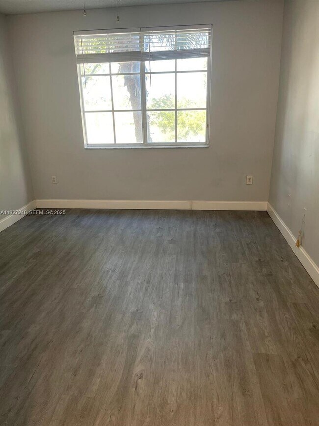 Building Photo - 2351 W Preserve Way