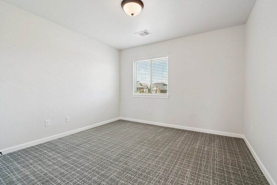 Building Photo - 15908 Buffalo Dr