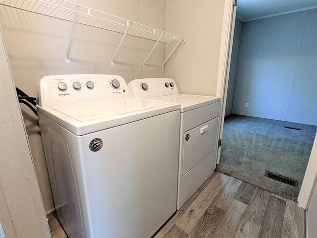 Building Photo - 110 Idaho