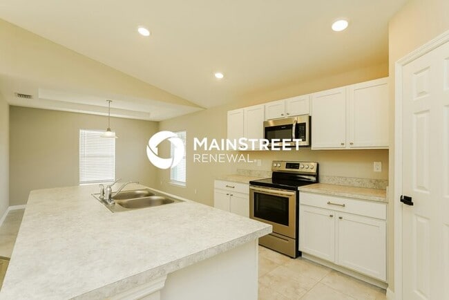 Building Photo - 4 Bedroom Pet-Friendly Home in Cape Coral, FL with Main Street Renewal