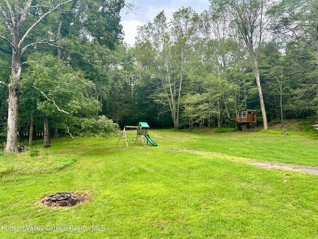 Building Photo - 259 John Joy Rd