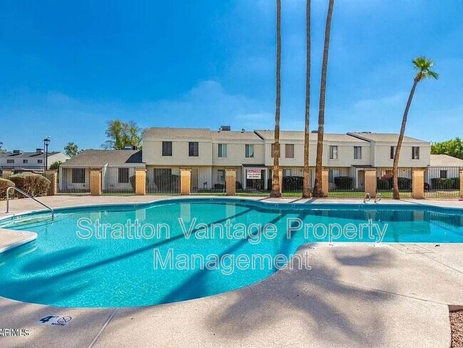 Building Photo - 6526 S McAllister Ave