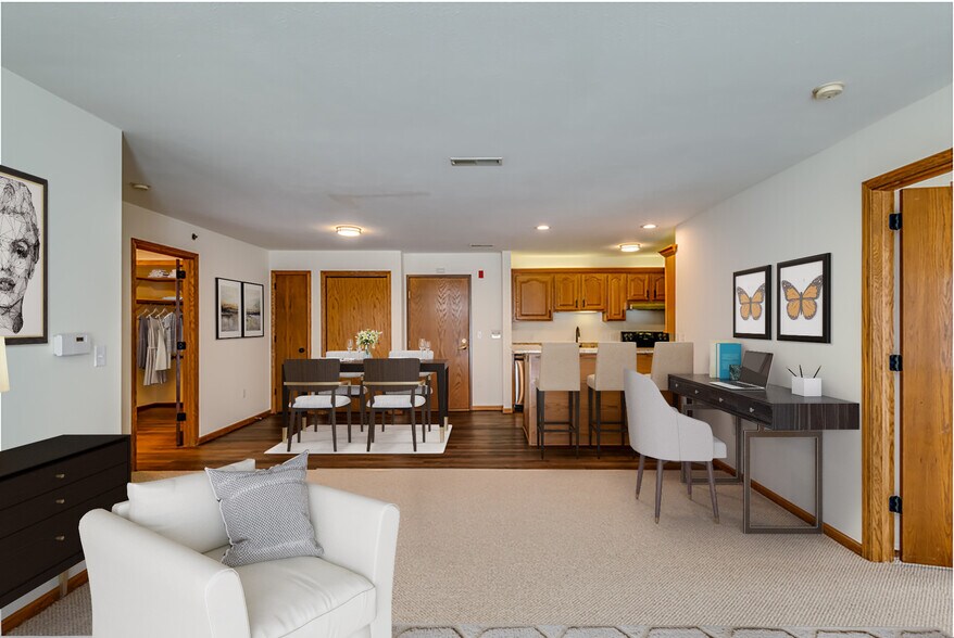 Foxcroft Apartments 12645 W Beloit Rd New Berlin WI 53151 Apartment