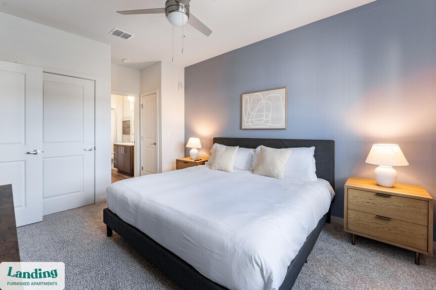 Primary Photo - 1225 Utica Dr