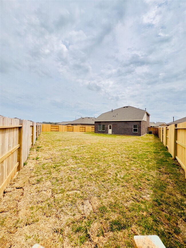Building Photo - 27142 River Birch Ridge Dr