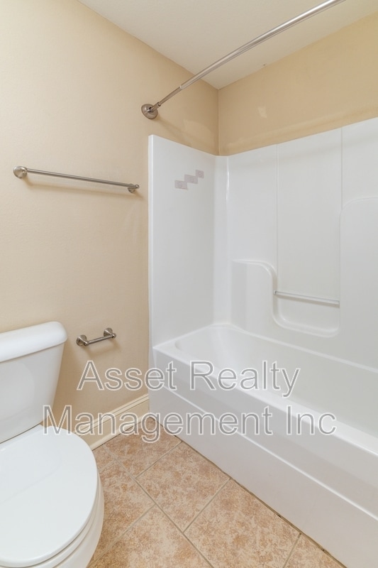 Building Photo - 4730 Forest Landing Way