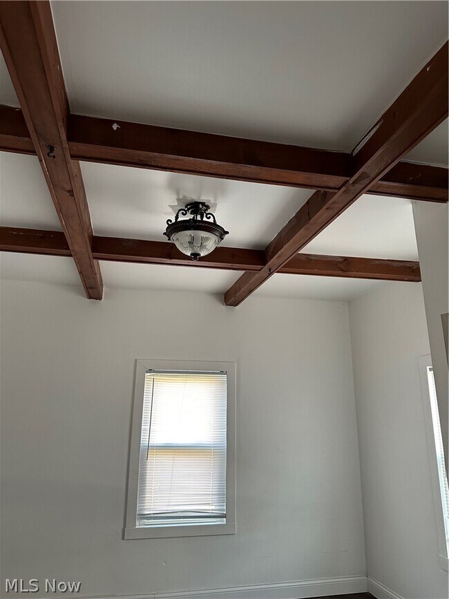 Building Photo - 1418 Wyandotte Ave