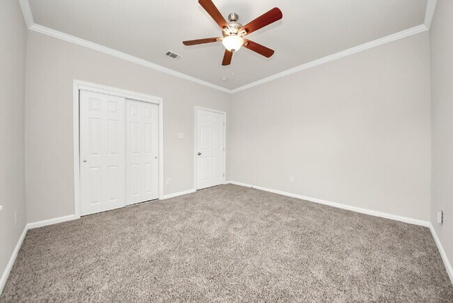Building Photo - Renovated Houston Gem Near Downtown & the Medical Center