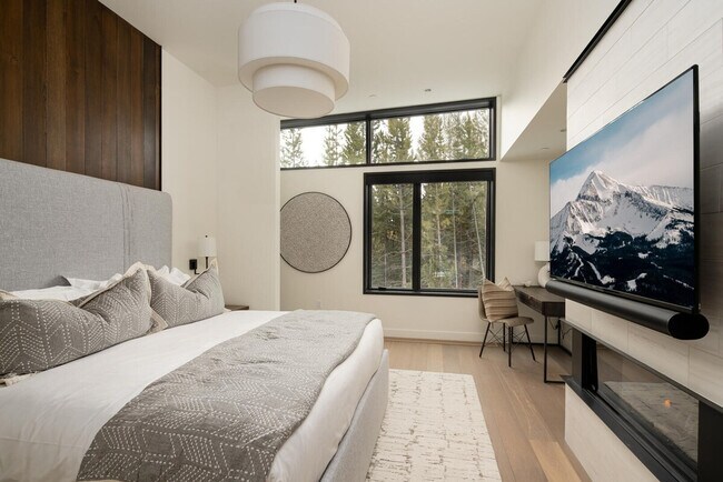 Building Photo - 5 Thistle Way