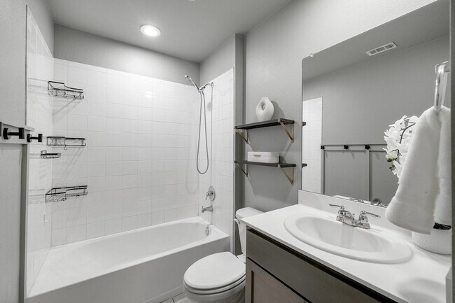 Building Photo - 410 Gunsmoke Trail