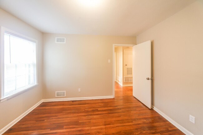 Building Photo - 1756 Dorrie Ln