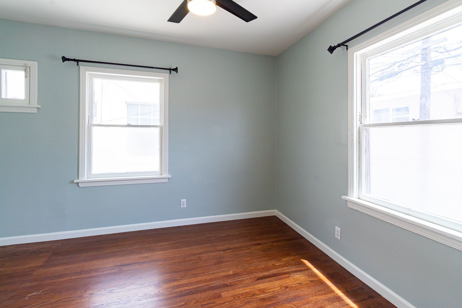 Building Photo - 2104 E Florida St