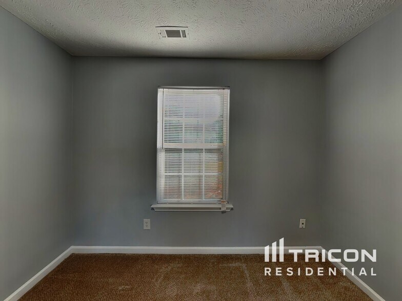 Building Photo - 529 McCain Creek Trail