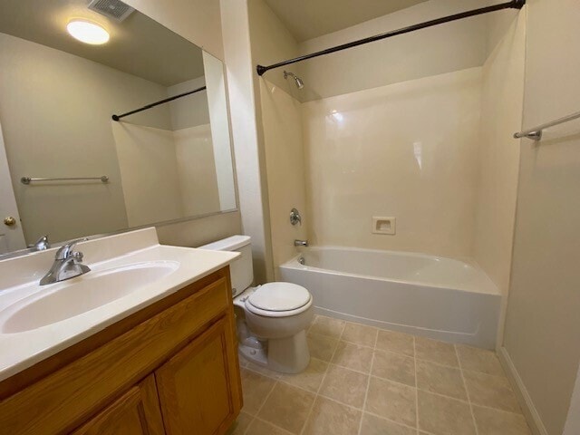 Building Photo - Beautiful and spacious 3-bedroom, 2.5-bath...