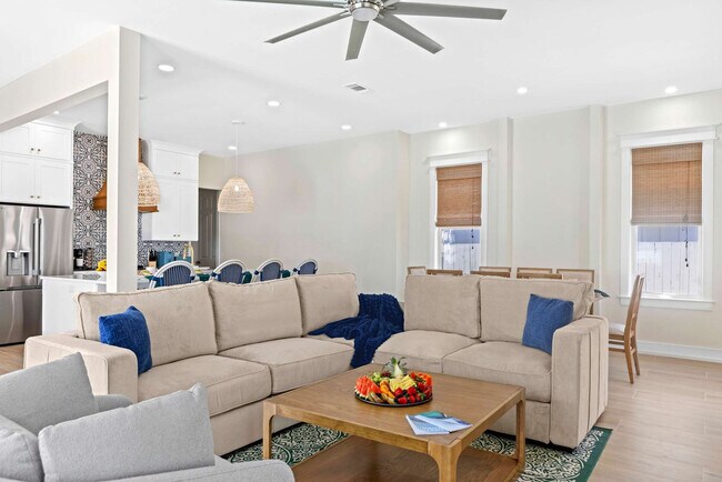 Building Photo - 4456 Luke Ave