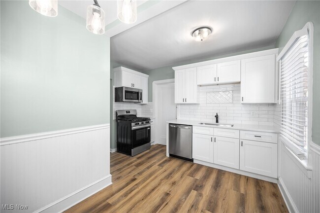 Building Photo - 2258 Northland Ave