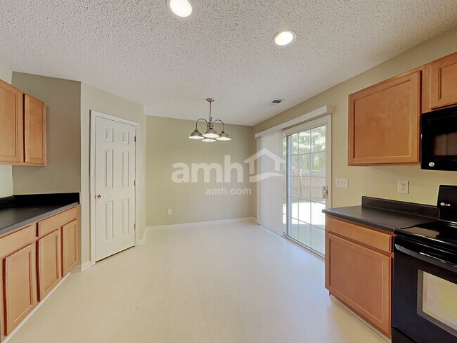 Building Photo - 347 Dogwood Creek Pl