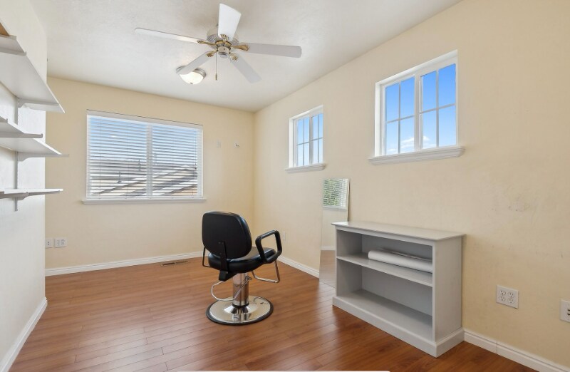 Building Photo - 472 W 330 S
