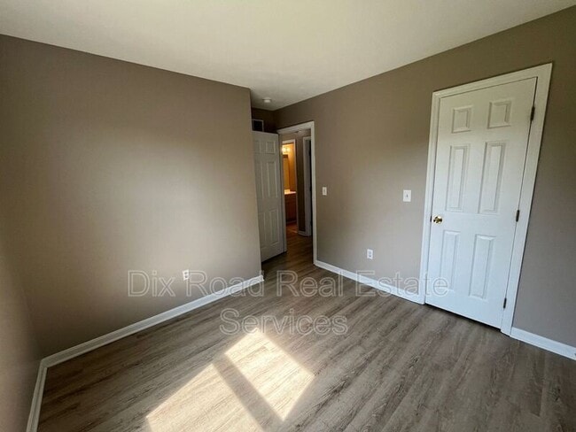 Building Photo - 307 Park Dr