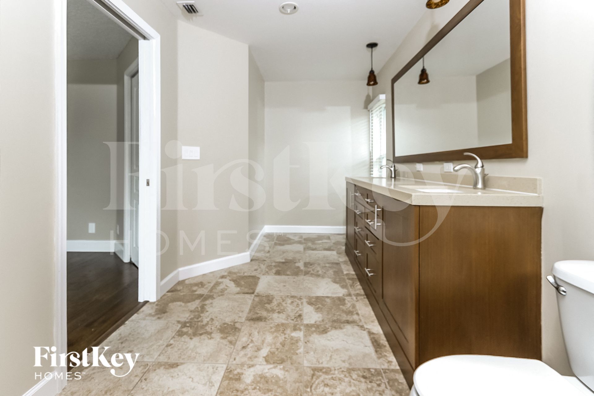 Building Photo - 6484 Robinson St