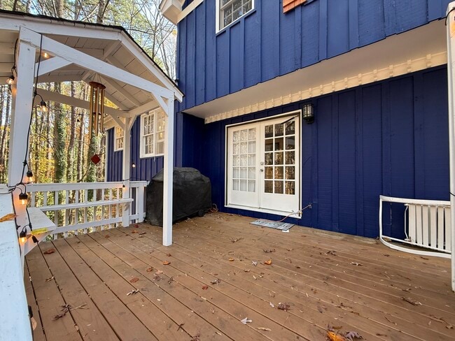 Building Photo - 505 Westbrook Dr