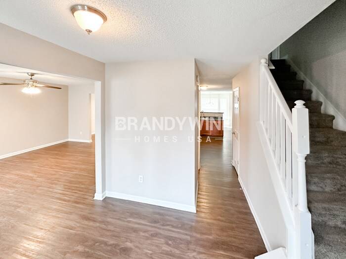 Building Photo - 6022 Birdseye Tr