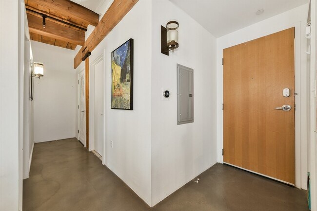 Building Photo - 90 Wareham St